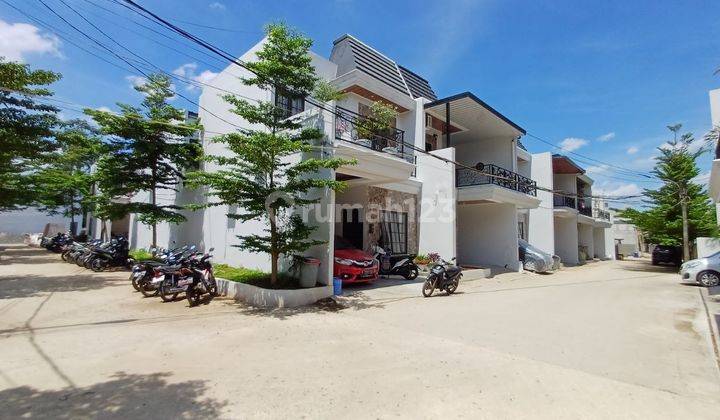 Rumah 2.5 lantai, rooftop Fasilitas Lengkap 5 mnit LRT Harjamukti 1