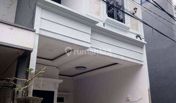 Rumah Minimalis 3 Lantai, Shm, Bebas Banjir, Jagakarsa, Jakarta Selatan 1