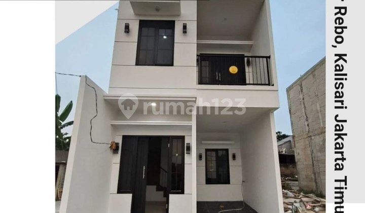 Strategic House 5 Mins to Cijantung Mall, 10 Mins to Jorr & Jagorawi Toll Roads 2