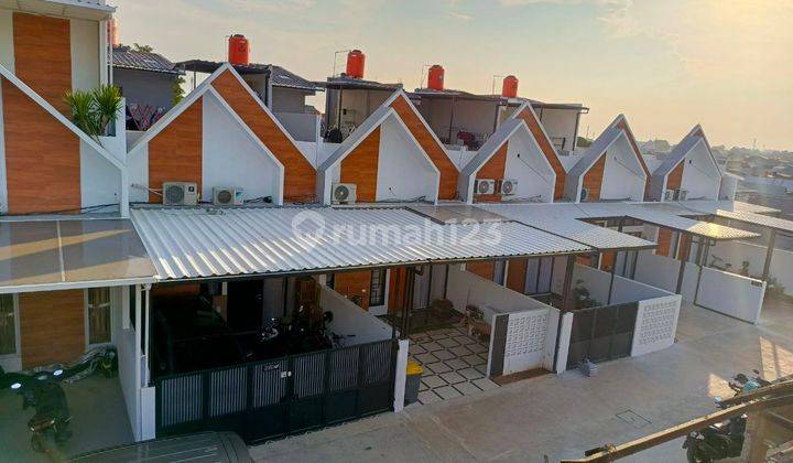 Rumah Rooftop Akses Mobil SHM dkat Stasiun & TOL Bintara 2