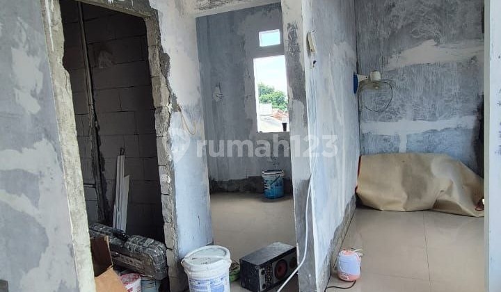 Rumah Murah 2 tingkat SHM Strategis Bebas Banjir di Bintara Jaya 2