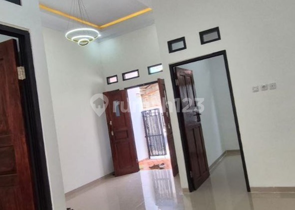 Rumah Murah 2 tingkat SHM Strategis Bebas Banjir di Bintara Jaya 1