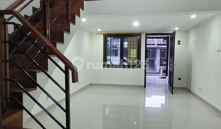 Dijual Rumah Nyaman Siap Huni Minimalis Lokasi Strategis di Kota Baru Parahyangan Bandung