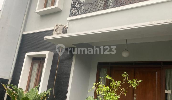 Dijual Rumah Nyaman Siap Huni Lokasi Strategis di Batununggal Jelita Bandung