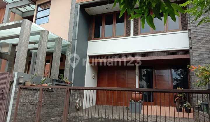 For Sale: Modern Minimalist Architect-Designed House Ready to Occupy in Setraduta, Bandung