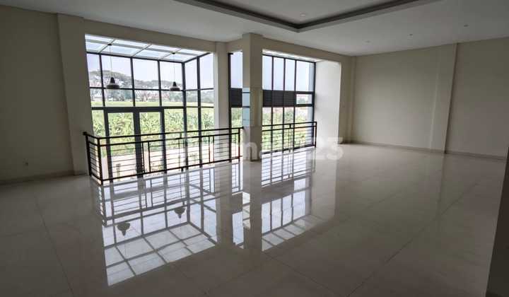 Dijual Rumah Mewah Nyaman dan Asri Siap Huni Lokasi strategis di Kota Baru Parahyangan Tatar Kumala Sinta Bandung