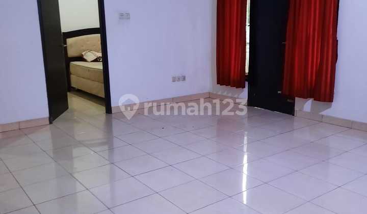 Disewakan Rumah Siap Huni Nyaman Terawat Minimalis Lokasi di Buah Batu Regensi Bandung