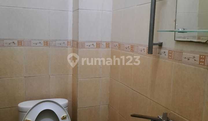 Disewakan Rumah Siap Huni Nyaman Terawat Minimalis Lokasi di Buah Batu Regensi Bandung 2