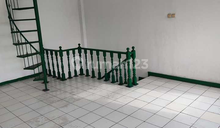 For Rent: 2.5-Story Shophouse for Office Use, Ready to Occupy, Located in Gunung Batu, Bandung. 2