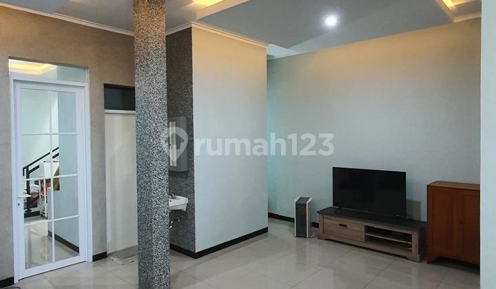 Dijual Rumah 2 Lantai Semi Furnished Siap Huni Lokasi di Taman Kopo Indah 5 Bandung Dijual Rumah 2 Lantai Semi Furnished Siap Huni Lokasi di Taman Kopo Indah 5 Bandung