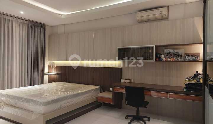 For Sale Beautiful Comfortable Ready-to-Live Modern Minimalist House Located in Mekar Wangi, Bandung 2