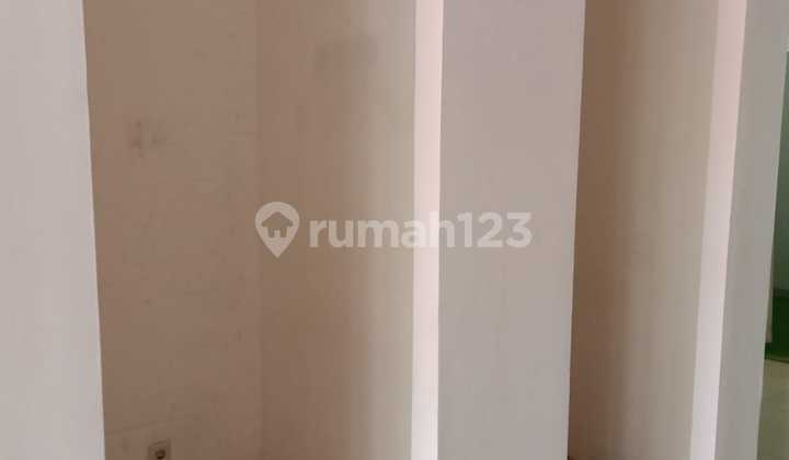 For Rent, Move-In Ready Business Space at a Highly Strategic Location on Veteran Street, Sumur Bandung.