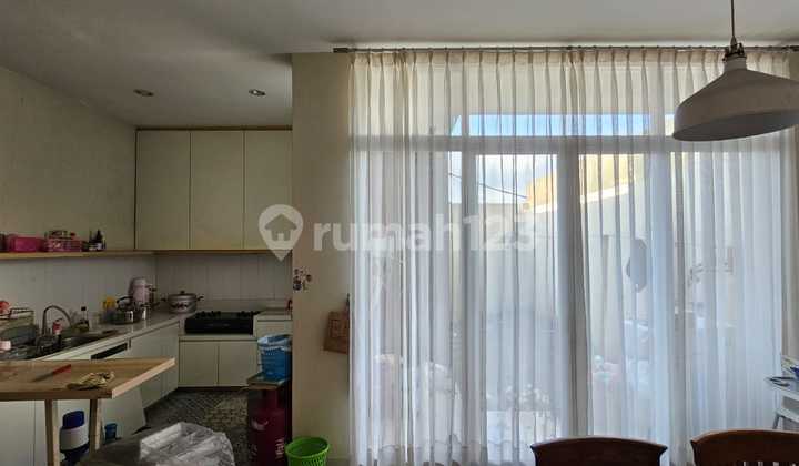 For Rent: 2-Story Comfortable and Furnished Building Residence, Located in Staretgis, Pasteur, Bandung 2