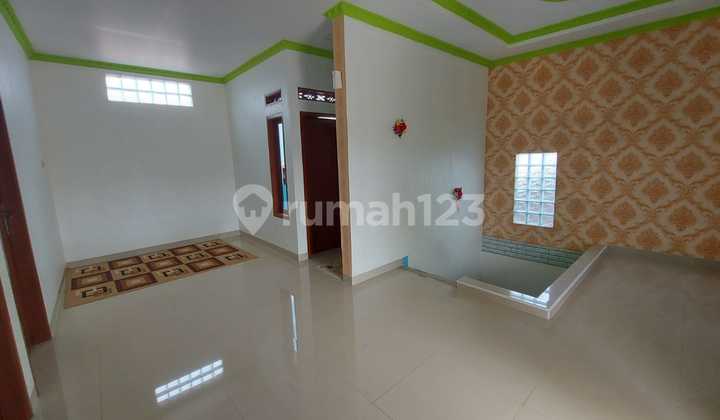 Dijual Rumah Siap Huni 2 Lantai Lokasi Strategis Dekat ke Pintu Tol Cileunyi Bandung 2