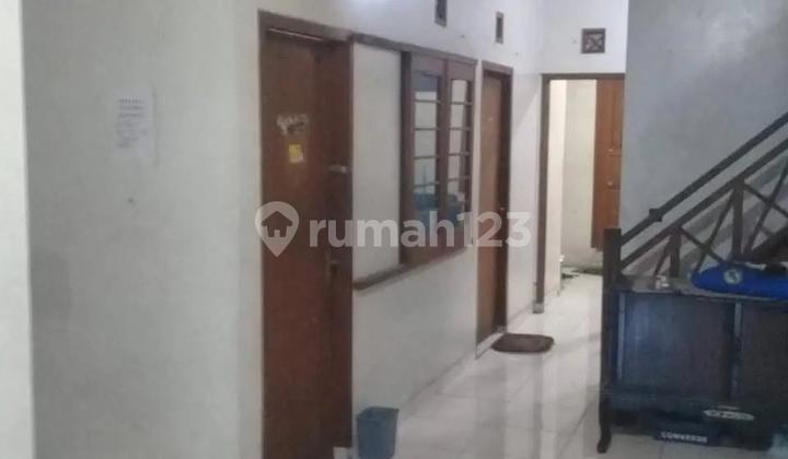 For Sale 3-Story Comfortable Boarding House Ready to Move In, Strategic Location on Jalan Pungkur, Bandung 2