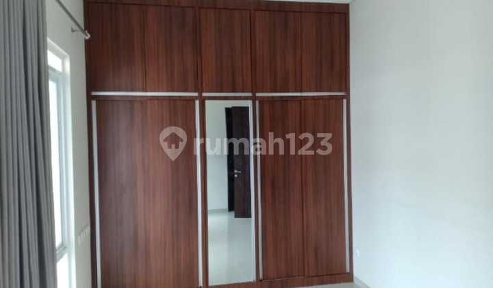 For Sale 2-Story Comfortable House Ready to Occupied Semi Furnished Exclusive Cluster at Setra Permai Residence 2