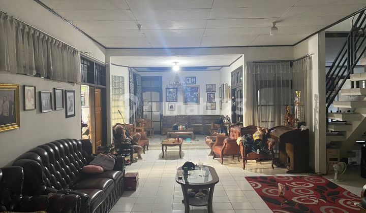 Dijual Rumah Besar cocok Untuk Kosan Atau Rumah Tinggal di Jalan Suryalaya Buah Batu Bandung