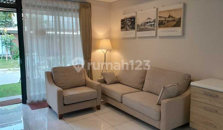 Disewakan Hunian Super Nyaman Siap Huni (Semi Furnish) Lokasi di Kota Baru Parahyangan, Bandung