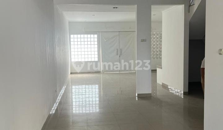 Dijual Rumah 2 Lantai Siap Huni Lokasi Strategis di Cherryfield Bandung 2