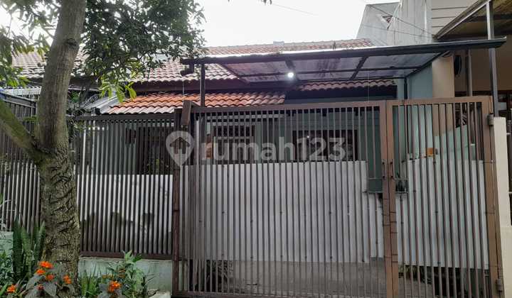 Dijual Rumah Nyaman Siap Huni Lokasi Strategis di Taman Kopo Indah 2 Bandung
