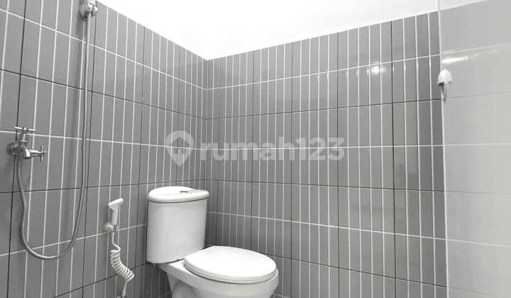 For Sale Hook Position House Ready to Occupy Located in Laksana Mekar Asri Complex, Batujajar, Bandung. 2