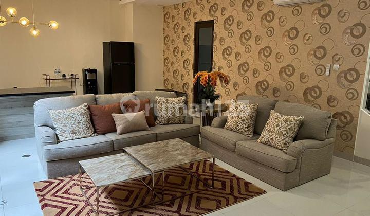 Disewakan Rumah Full Furnish Siap Huni Lokasi Strategis di Summarecon Bandung Disewakan Rumah Full Furnish Siap Huni Lokasi Strategis di Summarecon Bandung