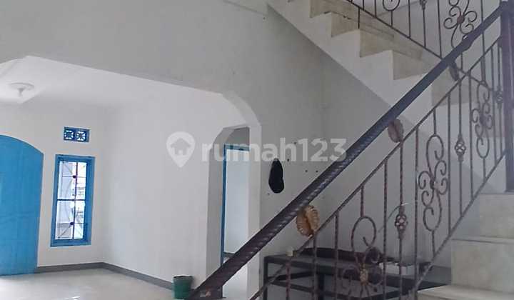 Disewakan Rumah 2 Lantai Siap Huni Lokasi di Komplek Kawaluyaan Bandung 2