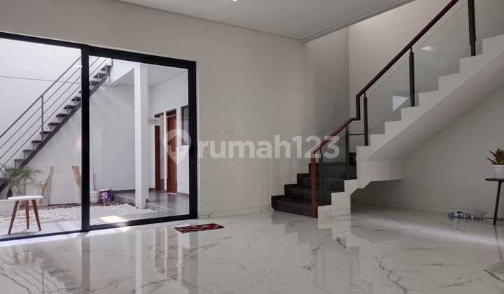 New Ready-to-Occupy House for Sale in a Strategic Location at Mekar Wangi, Bandung 2
