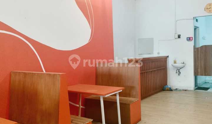 For Rent 2-Story Shop House Ready to Use Suitable for Business Located in Singgasana Pradana Bandung