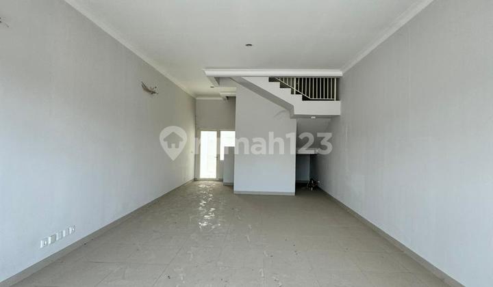 Rent the Cheapest 3-Story Shop House, Ready to Move In, Located at Podomoro Park Bandung 2