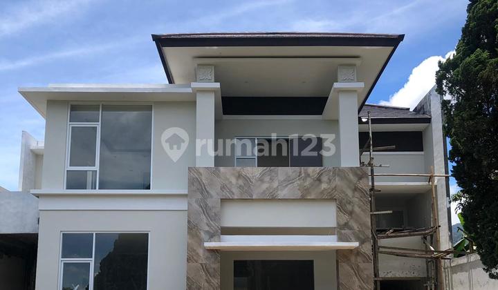 Dijual Cepat Rumah Mewah 2 Lantai di Jayagiri Lembang Bandung Utara Hunian Asri Aman dan Nyaman Lokasi Strategis