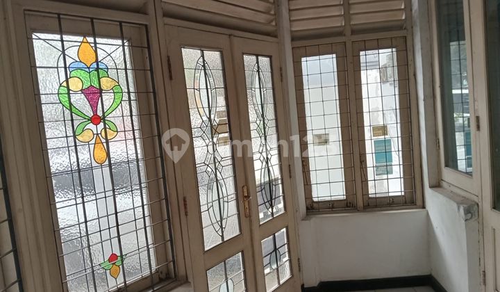 Dijual Rumah Lama Siap Huni di Lengkong Bandung Hunian Aman dan Nyaman Kawasan Bebas Banjir Lokasi Strategis