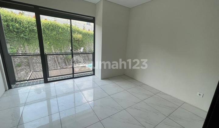 Dijual Rumah Baru Nyaman Siap Huni Lokasi di Kota Baru Parahyangan Tatar Tarubhawana Bandung