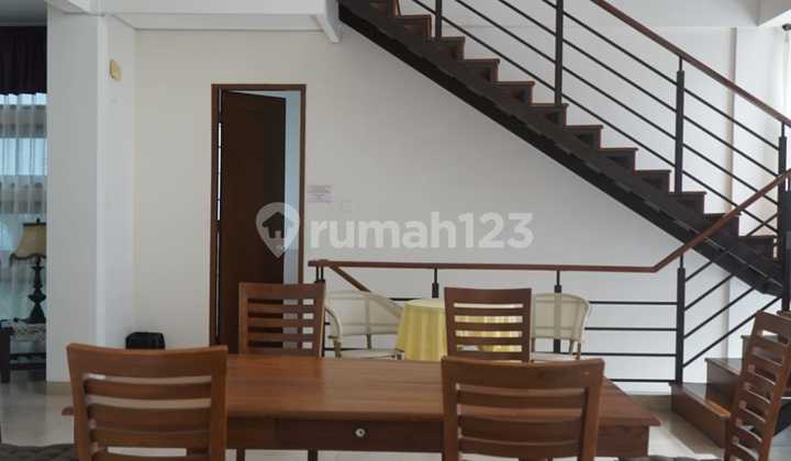 DIJUAL RUMAH 2 LANTAI DI DAGO PAKAR BANDUNG HUNIAN ASRI DAN NYAMAN DENGAN LOKASI STRATEGIS AREA FAVORITE DI BANDUNG UTARA