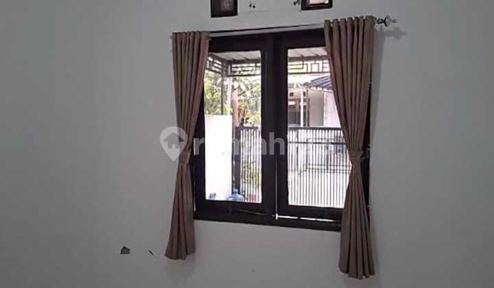 For Rent: Minimalist House in Setra Dago Bandung, Comfortable and Ready to Occupy, Strategic Location