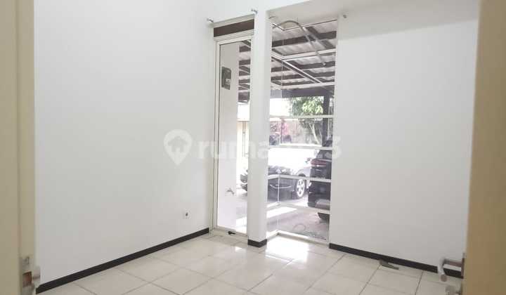 Disewa Rumah Nyaman Asri Siap Huni Minimalis Lokasi Strategis di Kota Baru Parahyangan Bandung