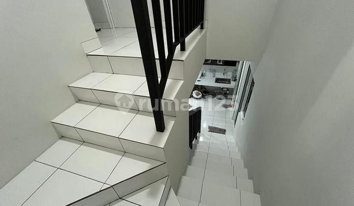 For Sale Summarecon Cluster Dayana House Fully Renovated and Fully Furnished Comfortable and Ready to Occupy 2