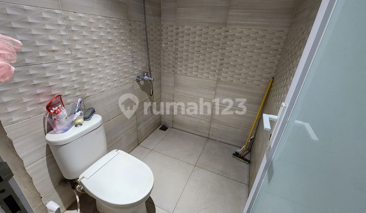 For Sale: Nice, Comfortable, Ready-to-Live-in House Located in Dakota Complex, Bandung 2