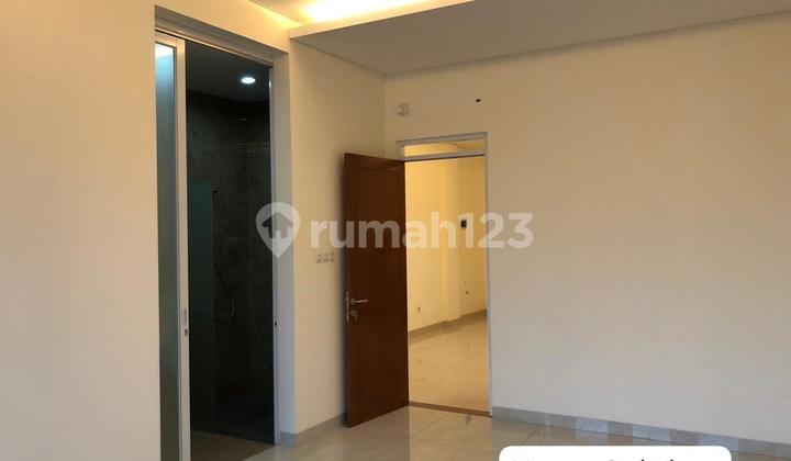For Sale 2 Units of 4-Storey New Building Shophouses on Main Road Moch. Toha Bandung Ready to Use Strategically Located on Main Road Near City Center 2