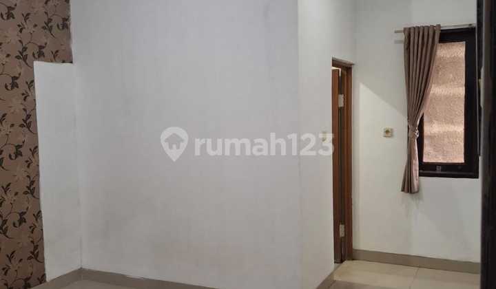 For Rent: Minimalist House in Setra Dago Bandung, Comfortable and Ready to Occupy, Strategic Location