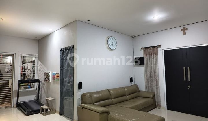 Dijual Rumah Nyaman Asri Posisi Hook Lokasi di Mainroad Taman Kopo Indah 2 Bandung