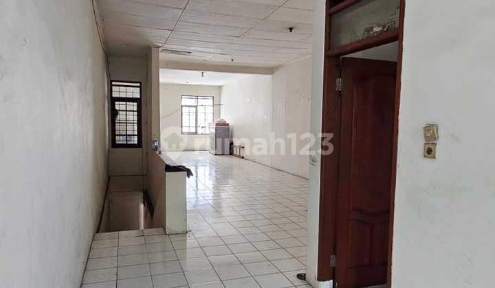 For Rent: 2-Story Shop House in Taman Kopo Indah (Tki) 2, Bandung, Ready to Use. Suitable for Franchise Business, Office, Cafe, Clinic, Salon, Bakery, Laundry, Frozen Food, etc.