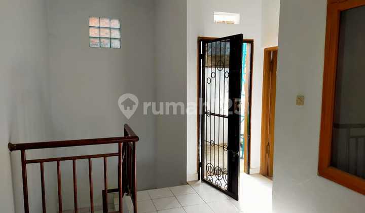 FOR SALE: Comfortable 2-Story Shop House Ready for Use, Suitable for Business, Located at Permata Kopo 2 Bandung 2