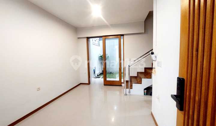 For Rent: 2-Story House in Bali Garden Bandung, a Serene, Comfortable, and Well-Maintained Residence with a Strategic Location and Easy Access. For Rent: 2-Story House in Bali Garden Bandung, a Serene, Comfortable, and Well-Maintained Residence with a Strategic Location and Easy Access.