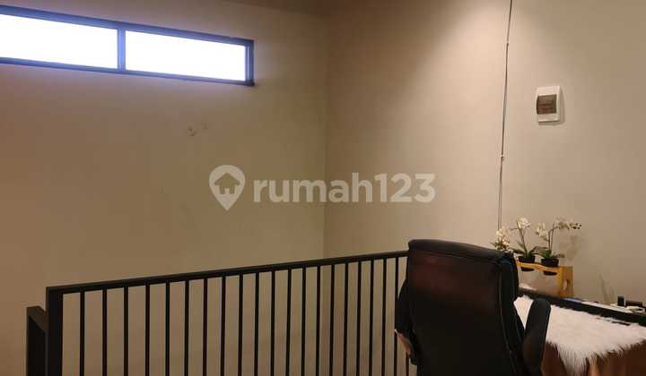 Disewakan Rumah Lux Furnish 2 Lantai di Gegerkalong Bandung Utara Hunian Nyaman dengan View Indah dan Udara Sejuk Lokasi Strategis 2