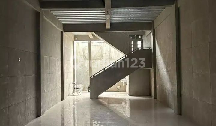 DISEWAKAN RUKO 3,5 LANTAI DI PUNGKUR LOKASI STRATEGIS DAN RAMAI, AKSES MUDAH DAN SIAP PAKAI