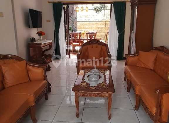 Dijual Rumah Bagus Siap Huni Full Furnished Lokasi di Kota Baru Parahyangan Bandung