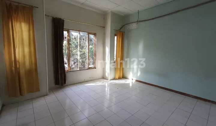 Dijual Ruko 2 Lantai Nyaman Siap Pakai Cocok untuk Usaha Lokasi di Taman Holis Indah Bandung Dijual Ruko 2 Lantai Nyaman Siap Pakai Cocok untuk Usaha Lokasi di Taman Holis Indah Bandung