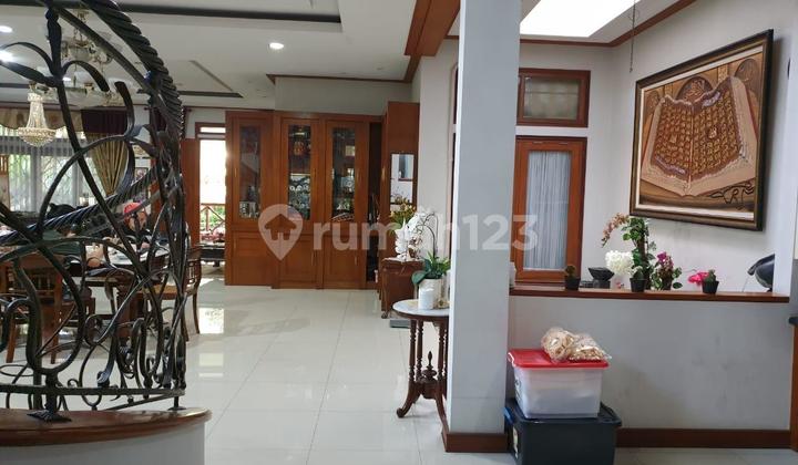 Dijual Rumah Megah 3 Lantai Full Furnished di Setrasari Bandung Hunian Nyaman Lokasi Strategis 2