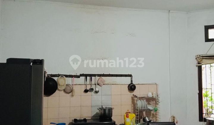 For Sale Old House Ready to Occupancy in Lengkong Bandung Safe and Comfortable Residence Flood-Free Area Strategic Location 2